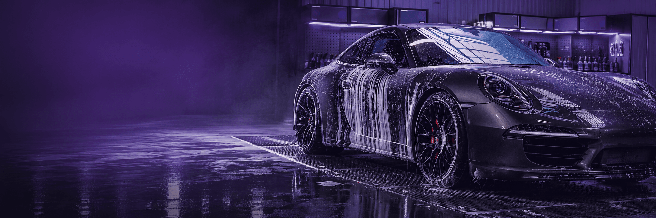 Automóvil protegido con productos Nanolex en un estudio de detailing